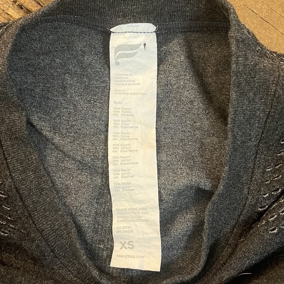 Fabletics Long Sleeve Active Top - Picture 4 of 9